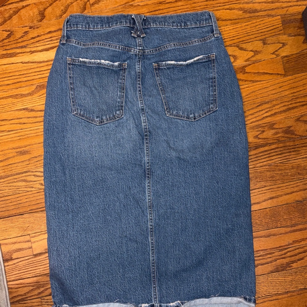 Universal Thread Women's Size 8 Blue Denim Skirt - Picture 2 of 2